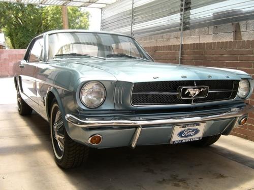 Ford Mustang: ikona motoryzacji USA kończy 60 lat! [Galeria]