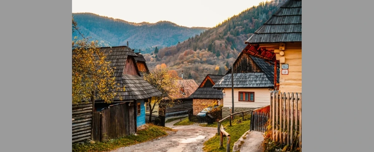 Tysiące turystów, garstka mieszkańców. Słowacka wioska chce zniknąć z UNESCO