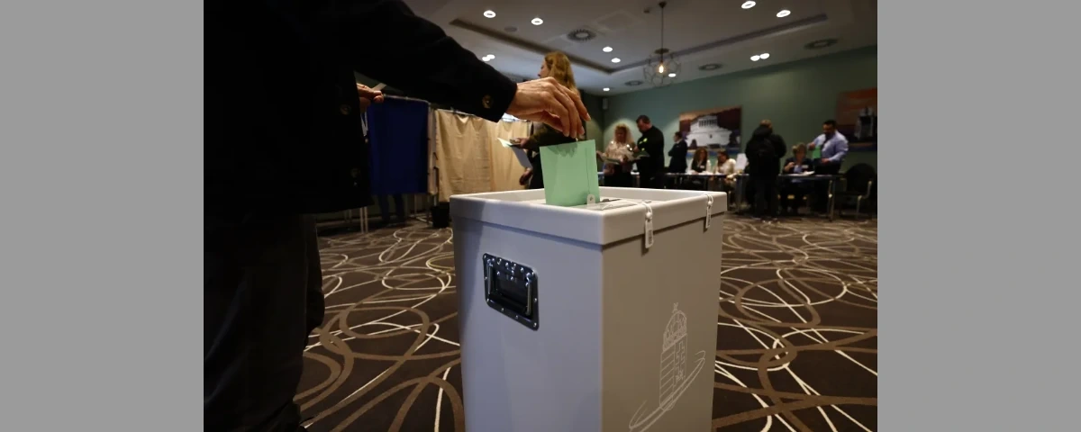 Do godz. 13 w wyborach parlamentarnych zagłosowało już 54,14 proc. uprawnionych do tego Węgrów