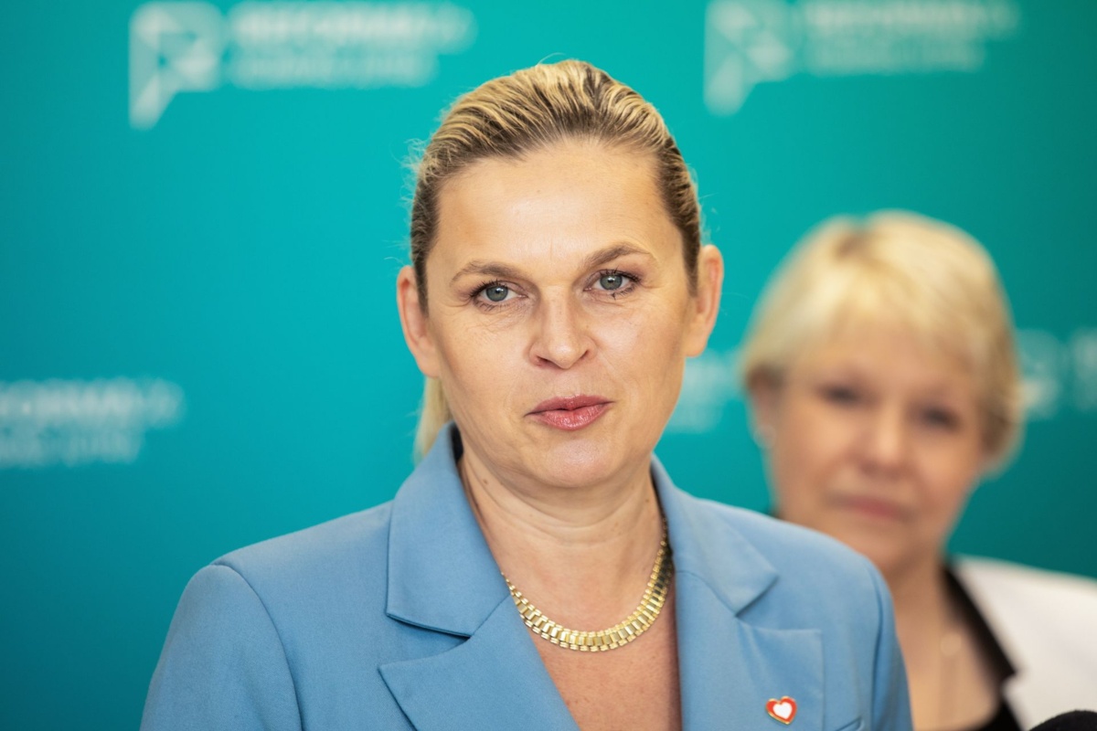 Zakaz używania smartfonów w szkołach. We wtorek projekt zostanie przyjęty przez Radę Ministrów