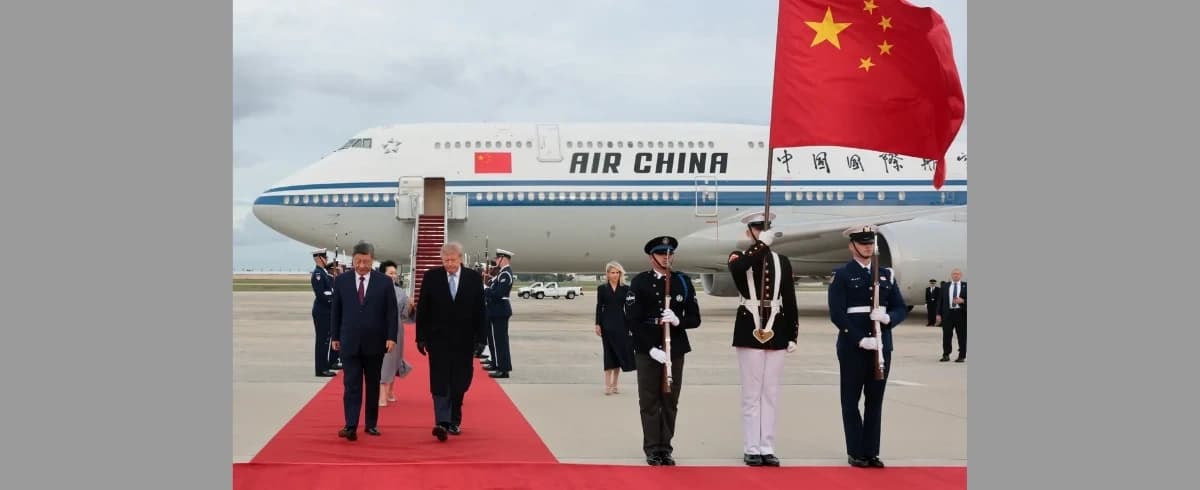 Czerwony dywan i orkiestra. Xi Jinping przywitany przed Donalda Trumpa
