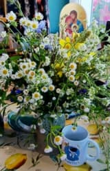 10 lat udało nam się przetrwać razem. Było lepiej, było gorzej ale zawsze do przodu i nigdy nie poszliśmy spać pogniewani na siebie. 10 lat a to wydaje mi się, że to jak kochałem na początku w porównaniu do teraz jest śmieszne i dziecinne. To szaleństwo miłości chyba nie ma końca.