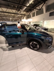 Uwaga #chwalesie, eksplozja opony w moim grużocie uszkodziła zawieszenie i pomimo naprawy dalej coś tam mi skrzypi więc stwierdziłem że nie będę już reanimować trupa i kupię coś nowego także Hejtoludki pijcie ze mną twaróg i zagryzajcie Muszynianką o to mój pierwszy samochód z