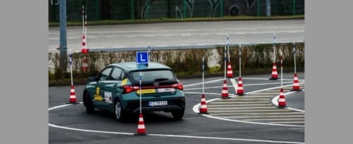 Koniec taryfy ulgowej dla młodych kierowców. Wchodzą w życie nowe, surowsze zasady