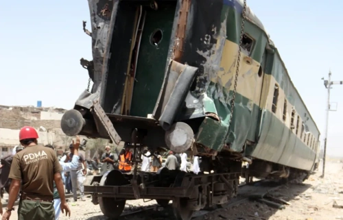 Eksplozja bomby w Pakistanie. Co najmniej 24 osoby zginęły w zamachu na pociąg