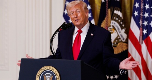 Donald Trump odtrąbił sukces: "USA pokonały i całkowicie zniszczyły Iran"